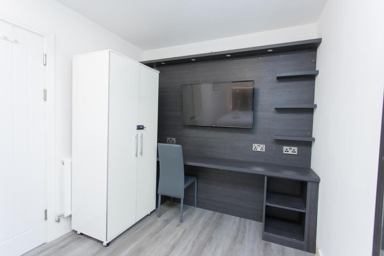 Legoland Heathrow Windsor Apartment Hotel Slough Exterior foto